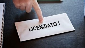 Un colosso del settore commerciale licenzia i dipendenti