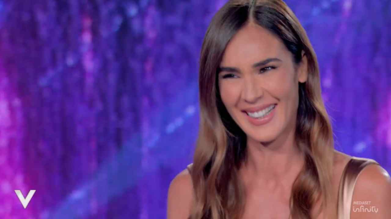 Silvia Toffanin, gioiosa a Verissimo - sardegnainblog.it - 20251020