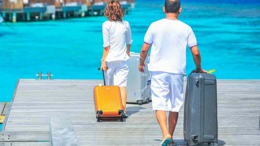 Sardegna, +7,5% di arrivi nel 2025 | La soddisfazione di Cuccureddu: numeri record negli aeroporti