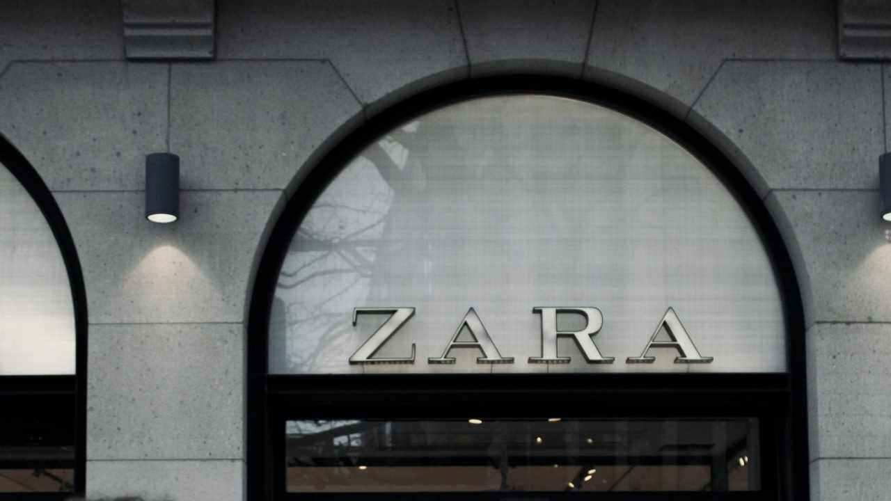 Zara, qual è lo stipendio dei commessi - sardegnainblog.it - 20251014