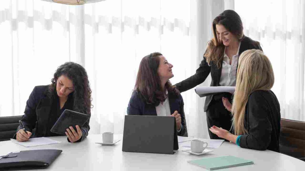 Congedo di tre giorni per le donne - sardegnainblog.it - 20251106