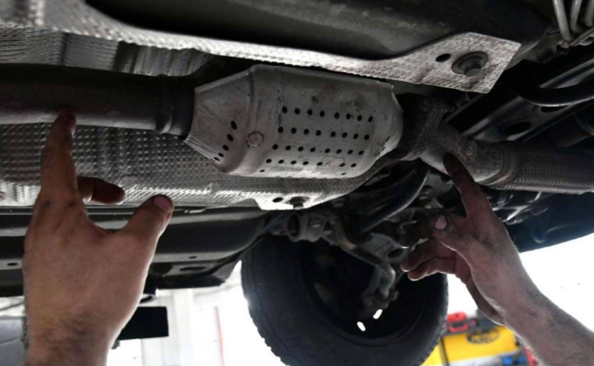 Catalizzatori, nuova ondata di furti | Puntano sempre questi modelli: il trucco anti-pinza che scoraggia i criminali