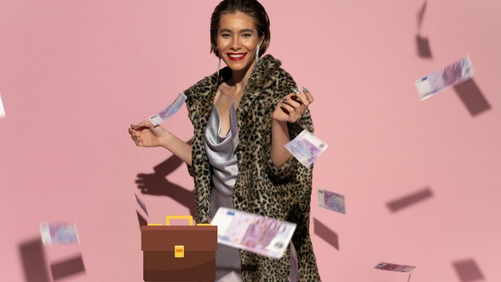 Donna felice con pioggia di 500€