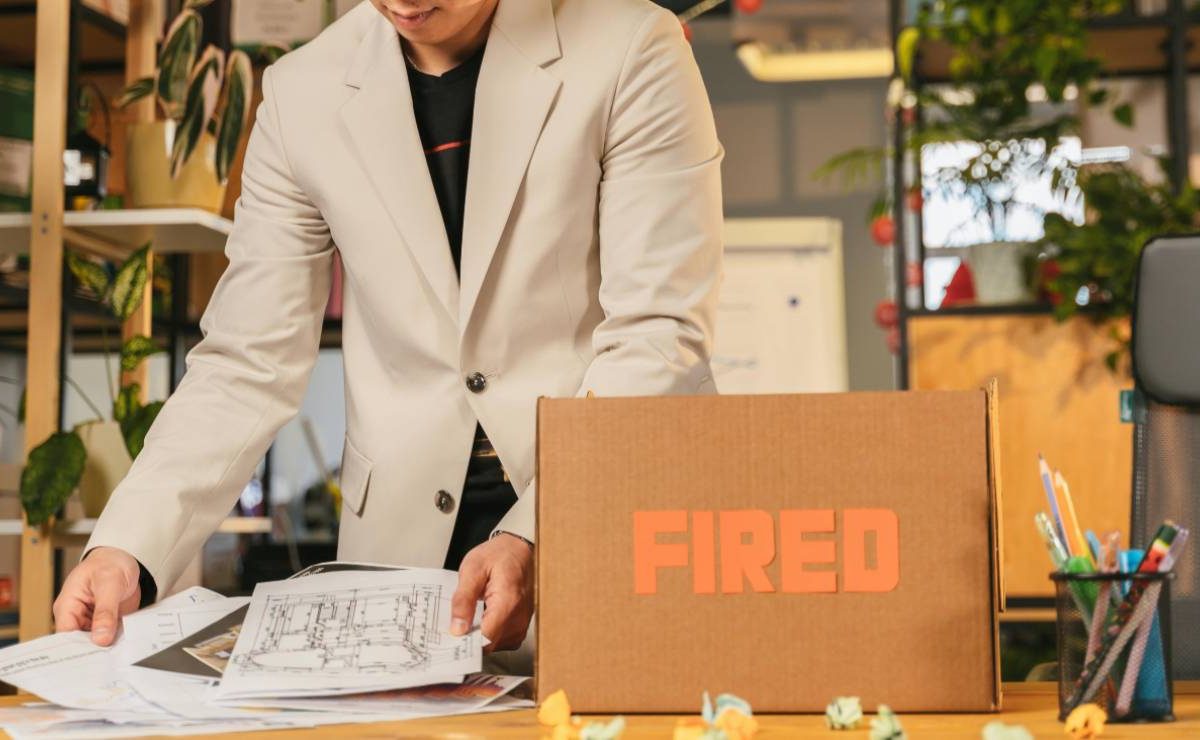 Ho tardato un minuto e mi hanno licenziato | L’ultima normativa è una vera mazzata: ma riguarda solo questi mestieri