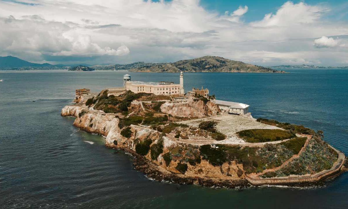 Anche l’Italia vanta la propria Alcatraz: in questa isola ci sono solo prigionieri | Ecco in che regione si trova