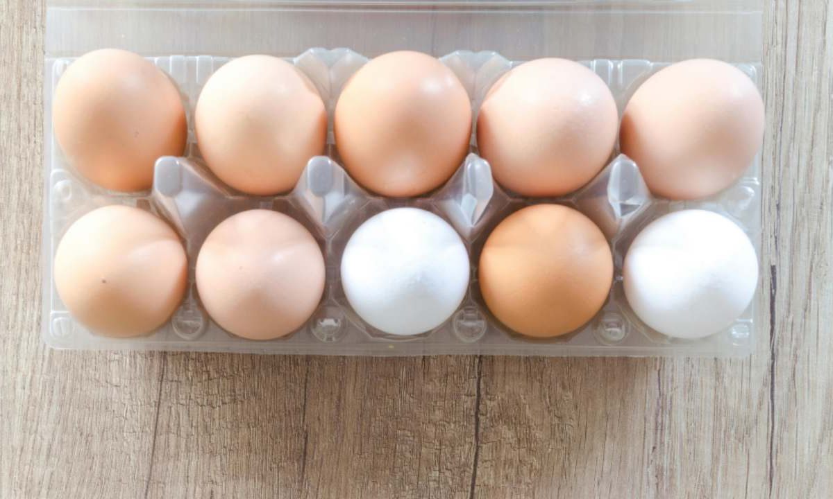 Uova, hai il dubbio se sono fresche? Con questo trucchetto lo scopri al volo: funziona anche quando sono già aperte